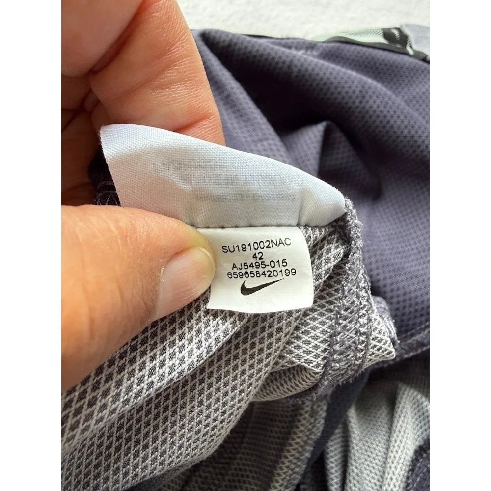 Nike  Golf Shorts Men 42 Gray Stretch Flat Front Performance Outdoor Lightweight